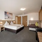 Quality Hosts Arlberg - Haus Pepi Eiter 3* سانكت أنتون ام ارلبرغ