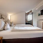 Quality Hosts Arlberg - Haus Pepi Eiter بيت ضيافة سانكت أنتون ام ارلبرغ