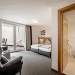 Quality Hosts Arlberg - Haus Pepi Eiter 3*