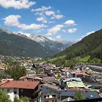 Quality Hosts Arlberg - Haus Pepi Eiter