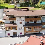 بيت ضيافة Quality Hosts Arlberg - Haus Pepi Eiter سانكت أنتون ام ارلبرغ
