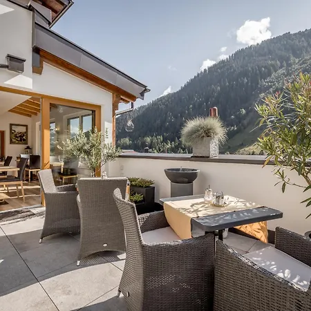 Pensjonat Quality Hosts Arlberg - Haus Pepi Eiter 3*