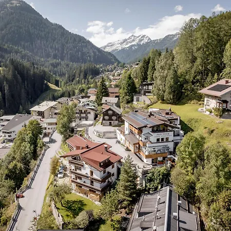 Quality Hosts Arlberg - Haus Pepi Eiter