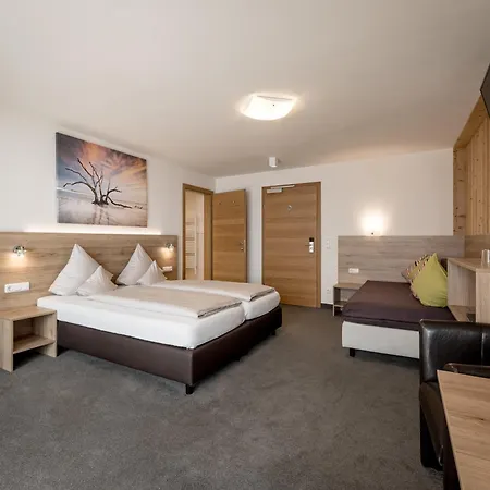 Quality Hosts Arlberg - Haus Pepi Eiter - Inklusive Sommer-karte Premium 3* 장크트안톤암아를베르크