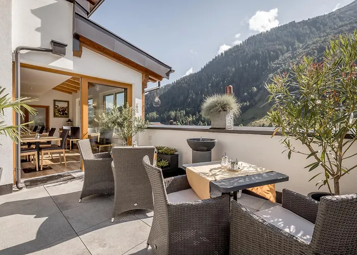 Pensionat Quality Hosts Arlberg - Haus Pepi Eiter 3*