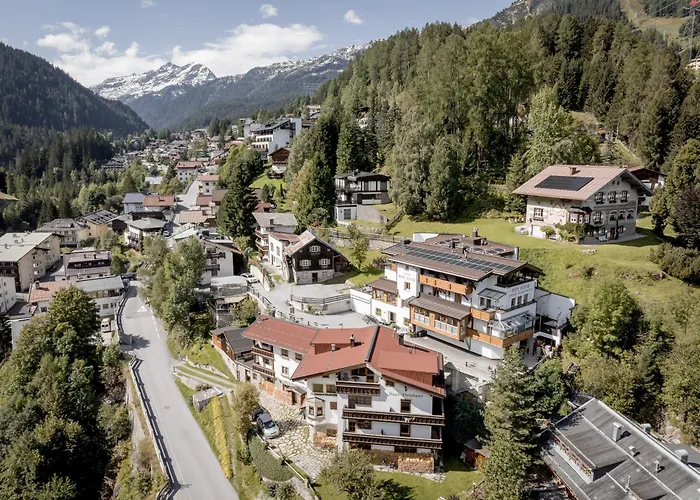 Pensionat Quality Hosts Arlberg - Haus Pepi Eiter