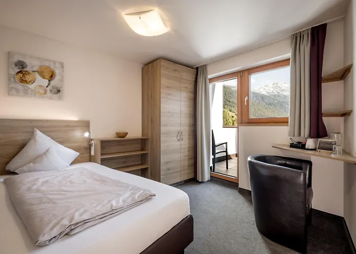 Quality Hosts Arlberg - Haus Pepi Eiter 3*