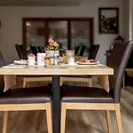 Pensionat Quality Hosts Arlberg - Haus Pepi Eiter Sankt Anton am Arlberg