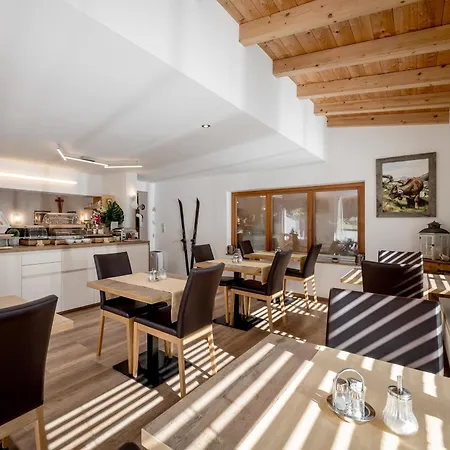 Quality Hosts Arlberg - Haus Pepi Eiter 3*