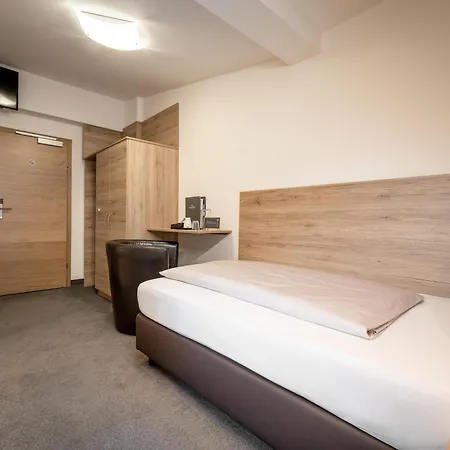 Pensjonat Quality Hosts Arlberg - Haus Pepi Eiter 3*