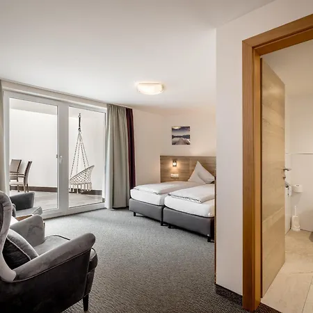Quality Hosts Arlberg - Haus Pepi Eiter - Inklusive Sommer-karte Premium 3*