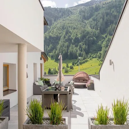 Pensjonat Quality Hosts Arlberg - Haus Pepi Eiter 3*