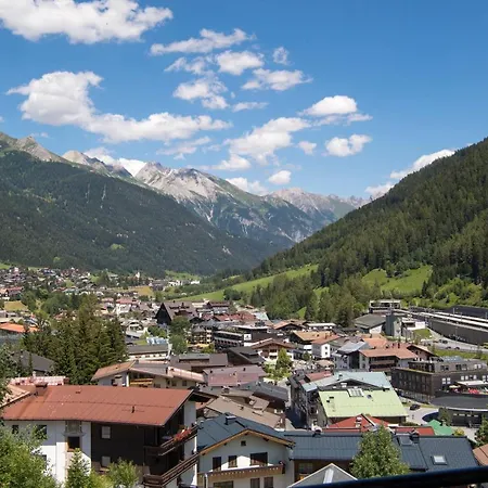 Quality Hosts Arlberg - Haus Pepi Eiter