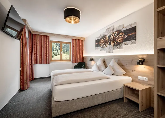 Quality Hosts Arlberg - Haus Pepi Eiter 3*