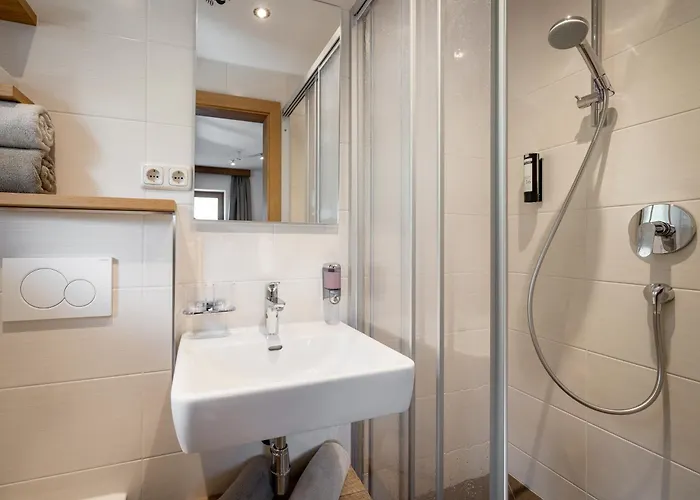 Гостевой дом Quality Hosts Arlberg - Haus Pepi Eiter Санкт-Антон-ам-Арльберг