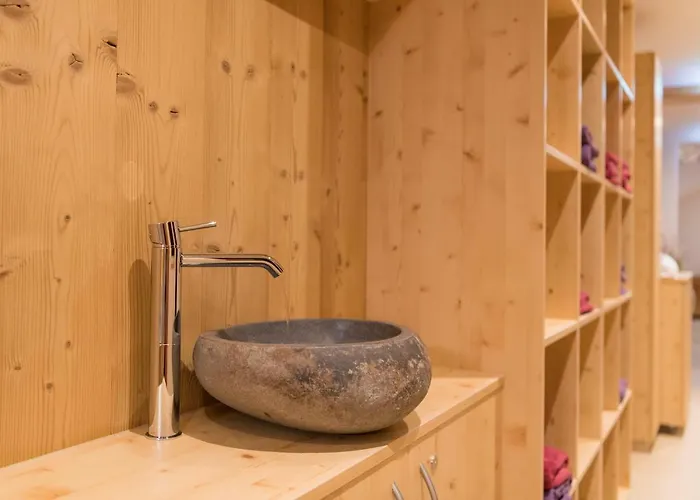 Quality Hosts Arlberg - Haus Pepi Eiter Гостевой дом