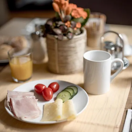 Quality Hosts Arlberg - Haus Pepi Eiter 3*